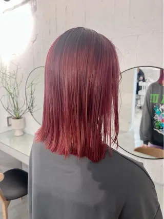 ミディアム foto所属・𝐁𝐋𝐔𝐄𝐓 /カット特化/新宿のヘアスタイル