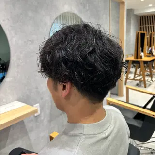 パーマ メンズ 猪股 華乃のヘアスタイル