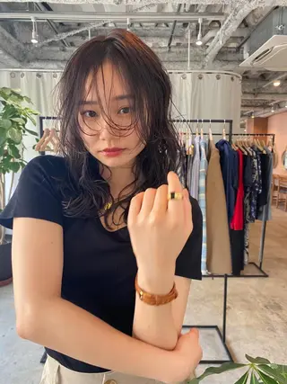 ミディアム カラー パーマ CEINE OURのヘアスタイル