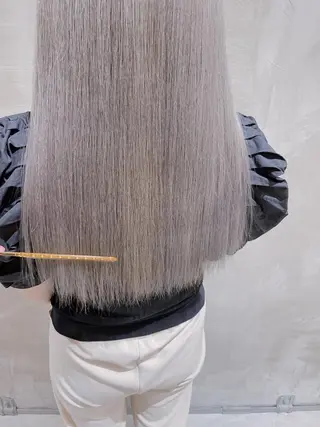 ロング カラー ill.所属・ill［イル］大須 kojimaのヘアスタイル