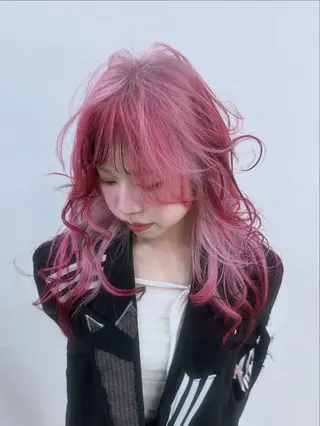 セミロング ブリーチ人気No.1 MANATO🎨🌈のヘアスタイル