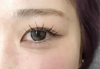 マツエク・マツパ アイブロウサロン エサージュ 渋谷店【眉毛専門店】所属・🌼 YUKI🌼のマツエク・マツパデザイン