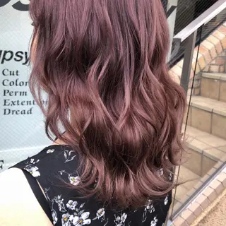 ロング カラー パーマ ヘアアレンジ 八巻 晴香のヘアスタイル