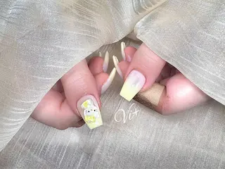 ネイル ✨Nailsalon Vi+✨のネイルデザイン