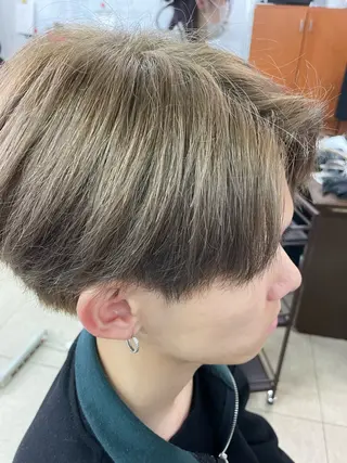 メンズ 🌈透明感カラー 韓国 ミライ🇰🇷のヘアスタイル