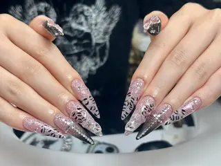 ロング トゥー フエンのネイルデザイン