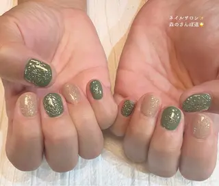 ネイル 森のさんぽ道所属・ショートネイル 森のさんぽ道のネイルデザイン