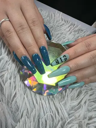 ネイル シェヌネイル JURAのネイルデザイン