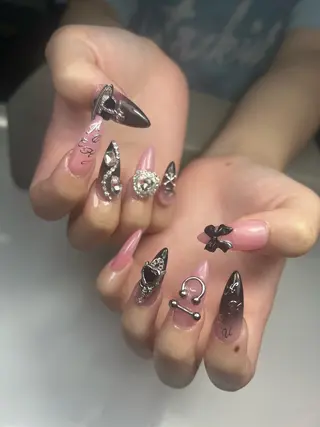 ネイル Nail Salon L'arc所属・💊大阪/心斎橋 moni🧠のネイルデザイン