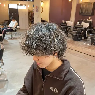 カラー パーマ メンズ シャドウパーマ/縦落 ちパーマ 大久保拓実のヘアスタイル