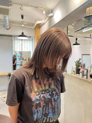 ミディアム カラー オリーブ/縮毛♡ Natsuno🩰のヘアスタイル