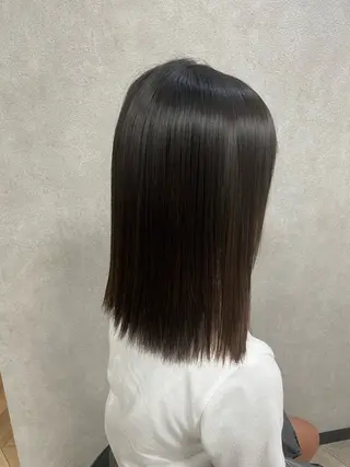 ミディアム est MIRAIのヘアスタイル