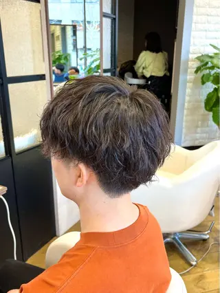 ショート パーマ メンズ 透明感カラー 大貫怜司のヘアスタイル