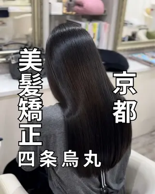 ロング 【TAKAYA】🌸 白髪ぼかしカラーのヘアスタイル