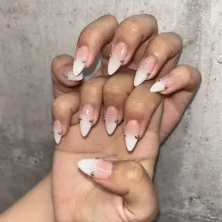 ネイル WOLTOKYO 🦋shizukuのネイルデザイン