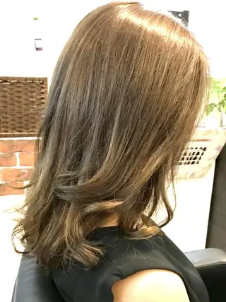 ミディアム カラー alpha松戸 🍓武田さくら🦊のヘアスタイル