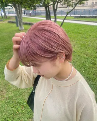 カラー moeka 表参道のヘアスタイル