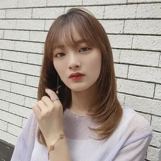 セミロング 縮毛矯正/レイヤー 💎やまもとちひろのヘアスタイル