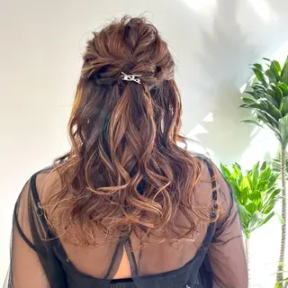 セミロング ヘアアレンジ HIROKO / 透明感暖色カラー🎀のヘアスタイル