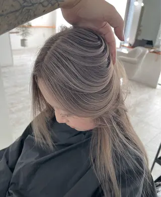 セミロング カラー ROBIN所属・指名数No.1 /NAOYAのヘアスタイル