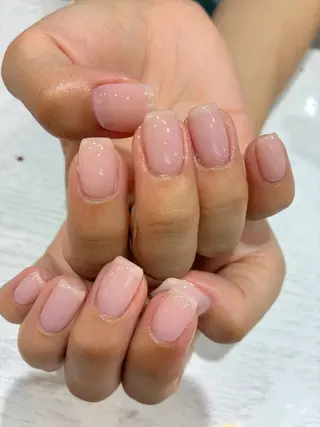 ネイル Nest 岩崎のネイルデザイン