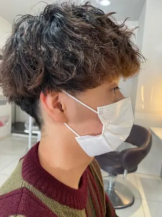 ショート カラー パーマ ヘアアレンジ メンズ SHUN メンズパーマのヘアスタイル