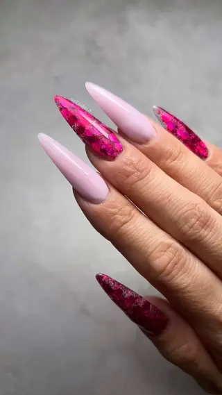 ネイル 関山 志乃のネイルデザイン