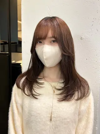 ロング エミリ / オリーブカラーのヘアスタイル