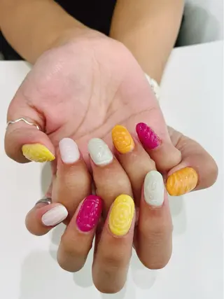 ショート キッズ ネイル マツエク・マツパ アイブロウ 13日3980円‼️ マグもデザインも◎のネイルデザイン