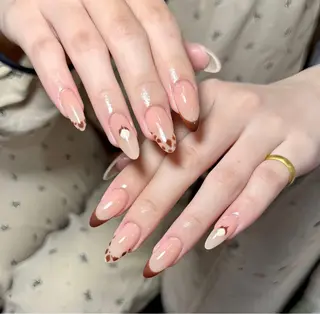 ネイル T. Leeのネイルデザイン