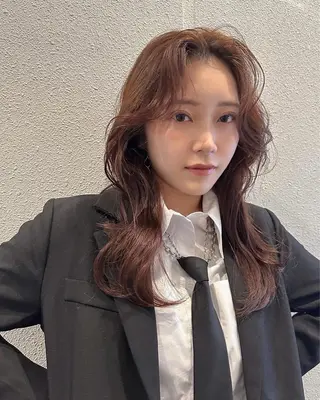 ミディアム レイヤー/ブリーチ ♥️【木坂 桃歌】のヘアスタイル