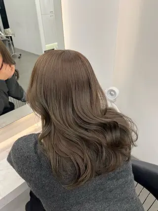 カラー くすみカラー/縮毛 ayukaのヘアスタイル