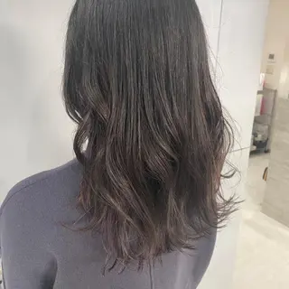 セミロング カラー 山本 佳奈のヘアスタイル