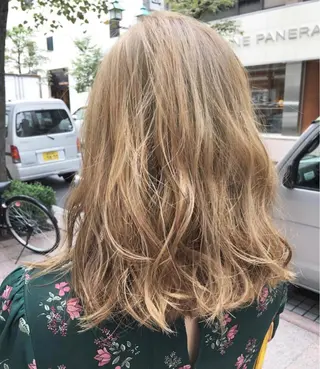 ロング salowin 原宿 aroa所属・韓国／ハッシュカット ／透明感カラー／金野のヘアスタイル