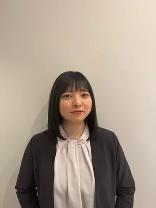 ミディアム ベージュカラー/長岡 レイヤーカット/コウのヘアスタイル