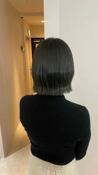 ミディアム カラー ayano / 透明感・くすみカラーのヘアスタイル