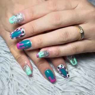 ネイル シェヌネイル JURAのネイルデザイン