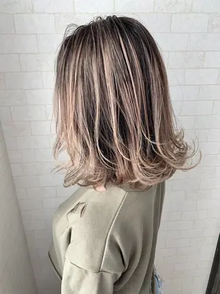 ミディアム カラー 井上 光のヘアスタイル