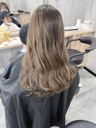 ミディアム サニーサイド大名 ダブルカラー髪質改善のヘアスタイル