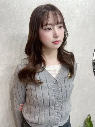 セミロング カラー AIRI layer cut hairのヘアスタイル