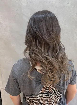 ロング カラー 鈴木 悠平のヘアスタイル