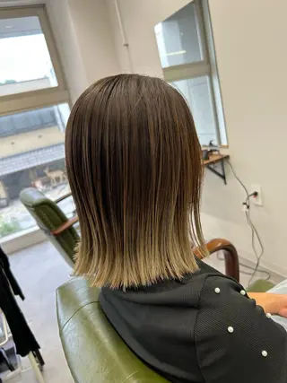 ミディアム カラー SHAFT Ieiriのヘアスタイル