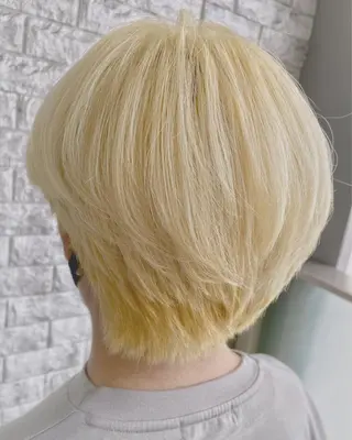 カラー メンズ EMANON新宿南口所属・🦄中性ウルフ ☁️Shiori🦄のヘアスタイル