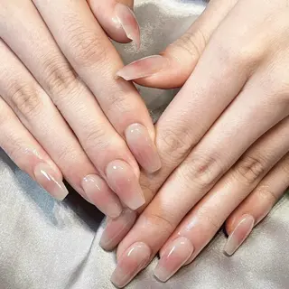 ネイル RAFFINE 月🦋🩵のネイルデザイン