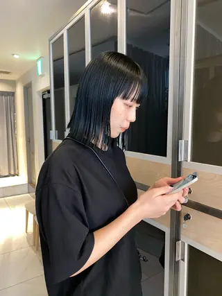 ショート カラー 艶髪/ダークトーン 🩶丸山日向のヘアスタイル