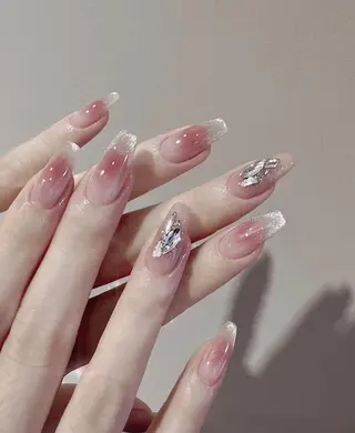 ネイル 💅E•U•B NAIL🌹所属・横浜市中区曙町 ネイルE·U·Bのネイルデザイン