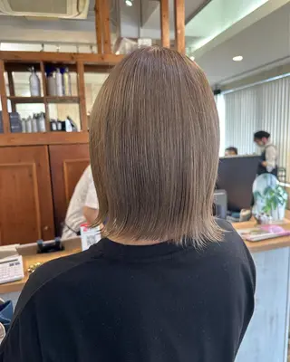 ミディアム regalo 森重ユウのヘアスタイル