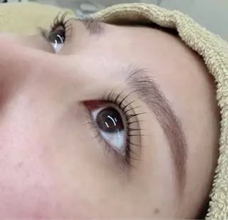 マツエク・マツパ Lovey所属・Lovey /三輪 朱音のマツエク・マツパデザイン