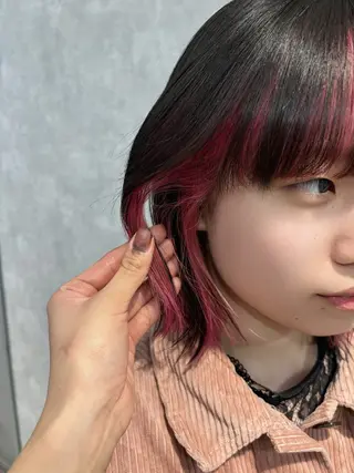 ショート 🌐NATSUMI 🌐【寒色カラー】のヘアスタイル