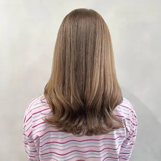 セミロング カラー 💖暖色・ハイトーン 🐈みおり💖のヘアスタイル